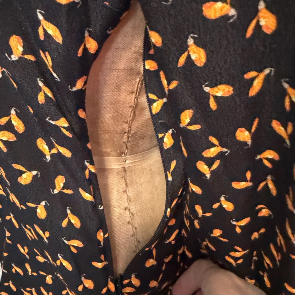 Just Female Venda Women's Black and Orange Snowberry Leaf Patterned Top XS EUC - Picture 6 of 9